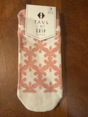 💐💐💐Pure Barre Tavi Grip Savvy Women's Pink Floral No-Show Socks